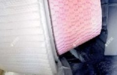 888集团耐磨陶瓷复合衬板在生料立磨磨辊轴；ふ稚系某晒