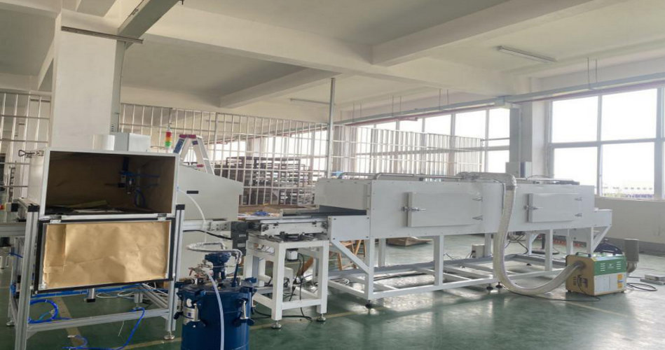 888集团特瓷陶瓷橡胶复合衬板硫化喷胶线