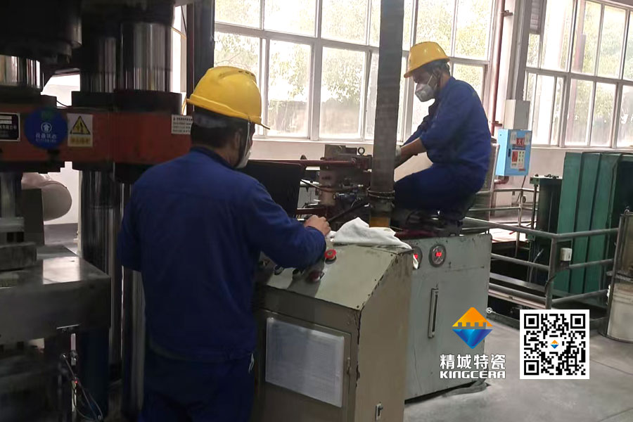 以厂为家，敢于担任：魏科班组自主刷新压机纪实